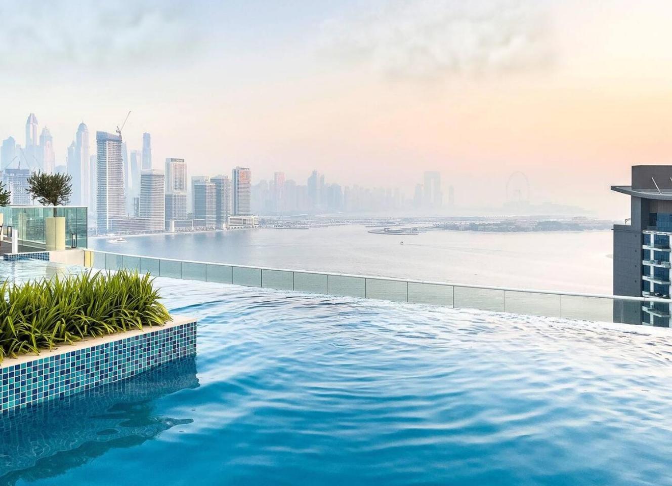 Seven Palm, Palm Jumeirah - Mint Stay Дубай Екстер'єр фото